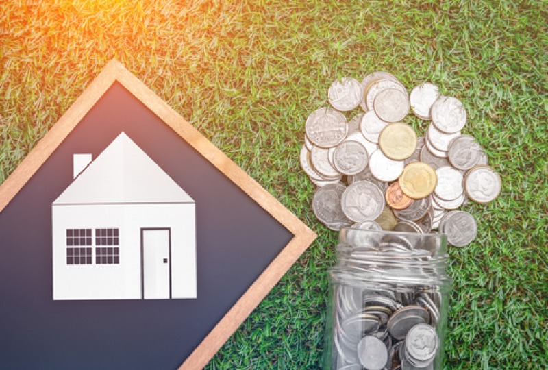 Ako si môžete znížiť mesačnú splátku hypotéky v čase krízy